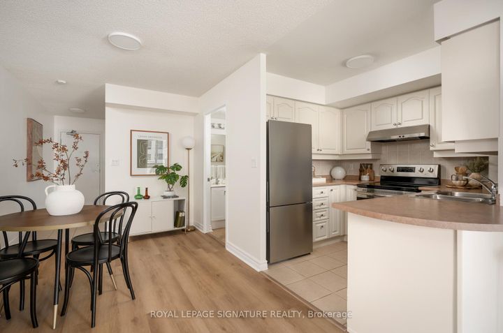Photo 15 at 306 - 2 Rean Drive, Bayview Village, Toronto