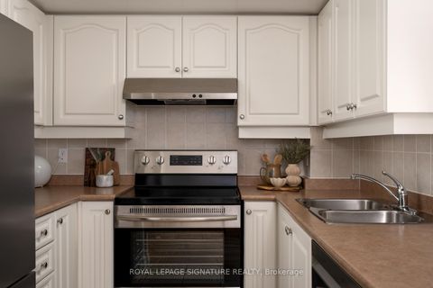 Photo 17 at 306 - 2 Rean Drive, Bayview Village, Toronto