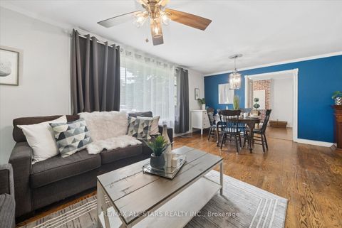 Photo 6 at 340 Walter Drive, Keswick South, Georgina