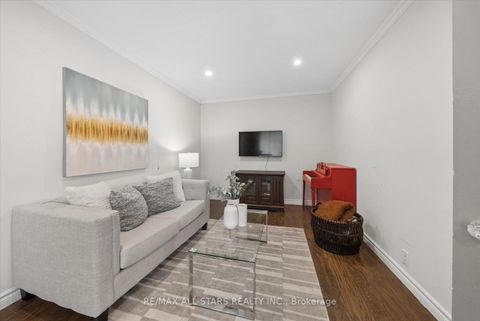Photo 11 at 340 Walter Drive, Keswick South, Georgina