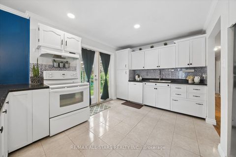 Photo 14 at 340 Walter Drive, Keswick South, Georgina