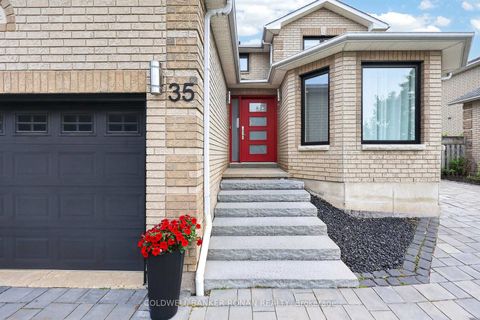 Photo 3 at 35 Farmstead Crescent, Holly, Barrie