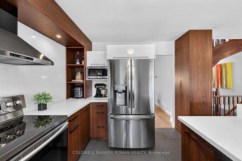 Photo 11 at 35 Farmstead Crescent, Holly, Barrie