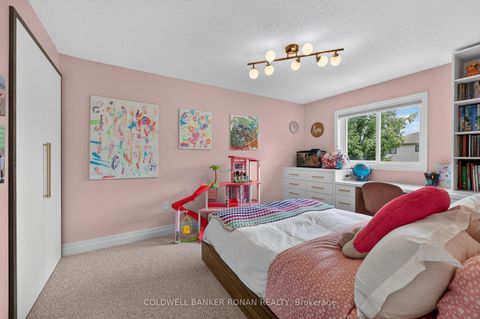 Photo 32 at 35 Farmstead Crescent, Holly, Barrie