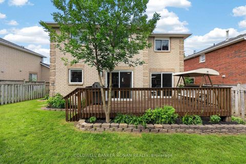 Photo 37 at 35 Farmstead Crescent, Holly, Barrie