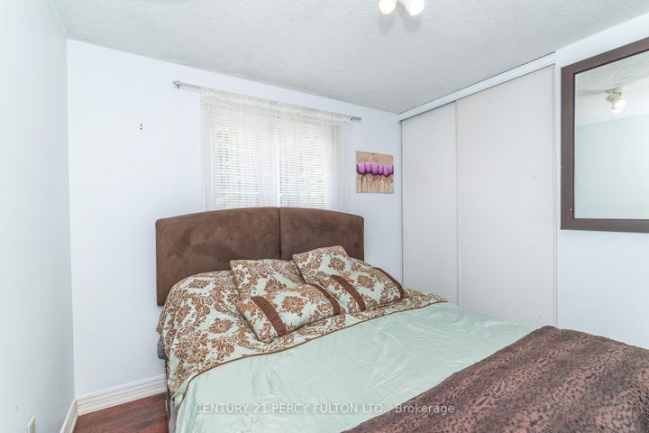 Photo 19 at 557 Cobblehill Drive, Pinecrest, Oshawa