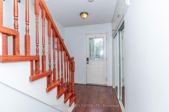 Photo 38 at 557 Cobblehill Drive, Pinecrest, Oshawa