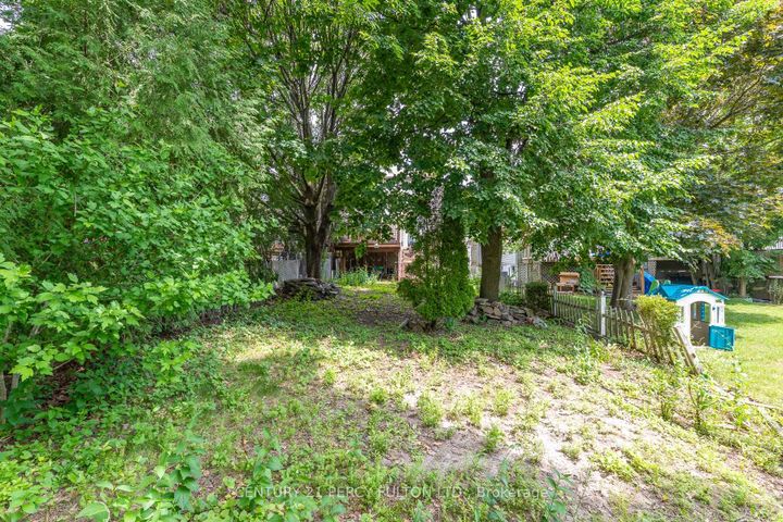 Photo 41 at 557 Cobblehill Drive, Pinecrest, Oshawa