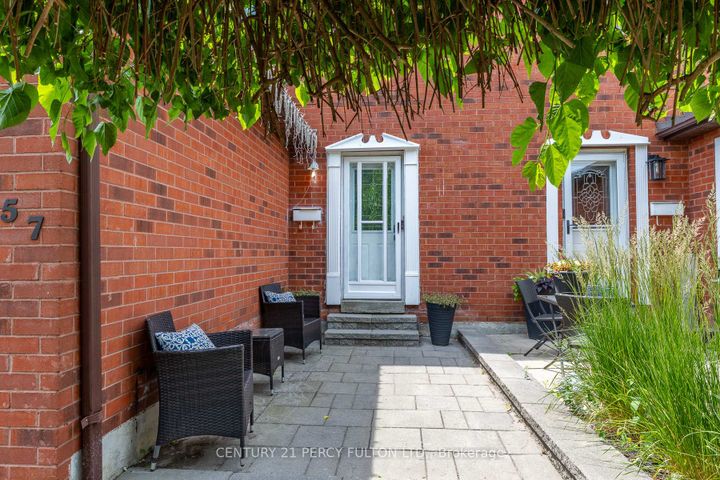 Photo 45 at 557 Cobblehill Drive, Pinecrest, Oshawa