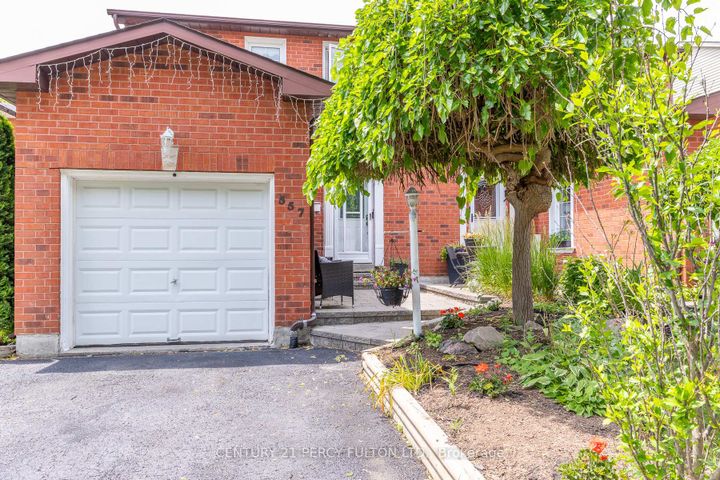 Photo 46 at 557 Cobblehill Drive, Pinecrest, Oshawa