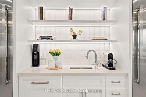 Photo 13 at 418 Soudan Avenue, Mount Pleasant East, Toronto