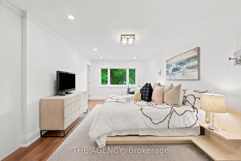 Photo 15 at 418 Soudan Avenue, Mount Pleasant East, Toronto