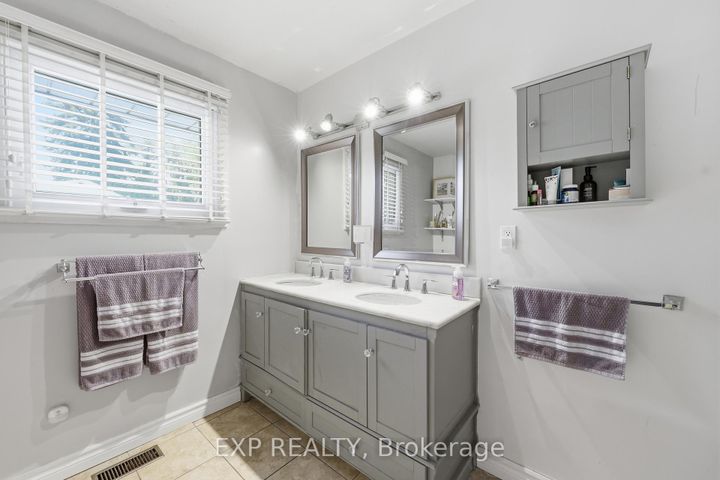 Photo 24 at 282 Harmony Road, Meadowlands, Hamilton