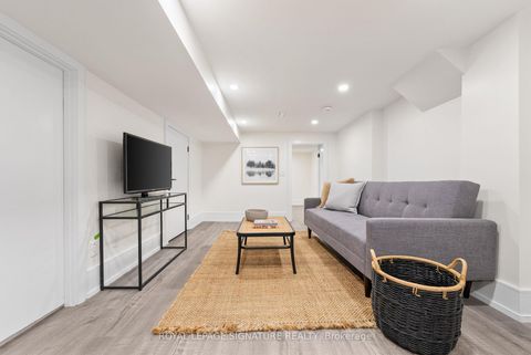 Photo 32 at 29 Blaketon Road, City Centre West, Toronto