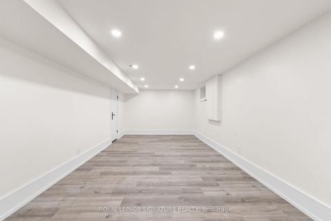 Photo 34 at 29 Blaketon Road, City Centre West, Toronto