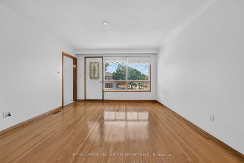 Photo 4 at 108 Anthia Drive, Humber Summit, Toronto
