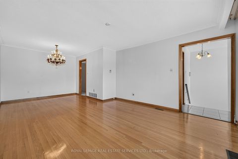 Photo 5 at 108 Anthia Drive, Humber Summit, Toronto