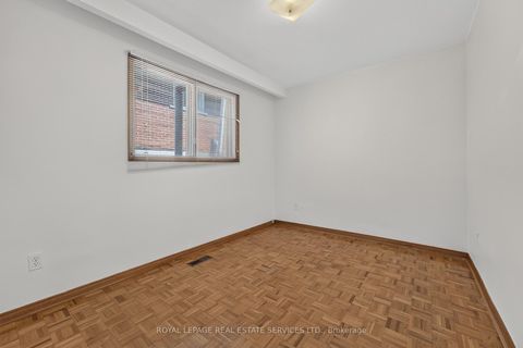 Photo 11 at 108 Anthia Drive, Humber Summit, Toronto