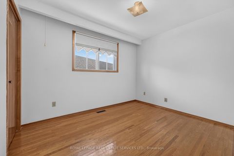 Photo 15 at 108 Anthia Drive, Humber Summit, Toronto
