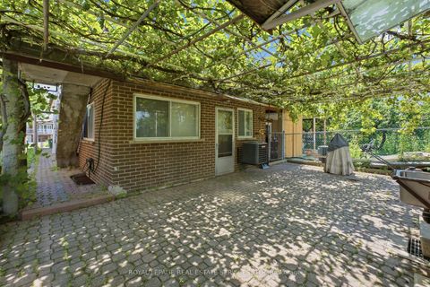 Photo 25 at 108 Anthia Drive, Humber Summit, Toronto