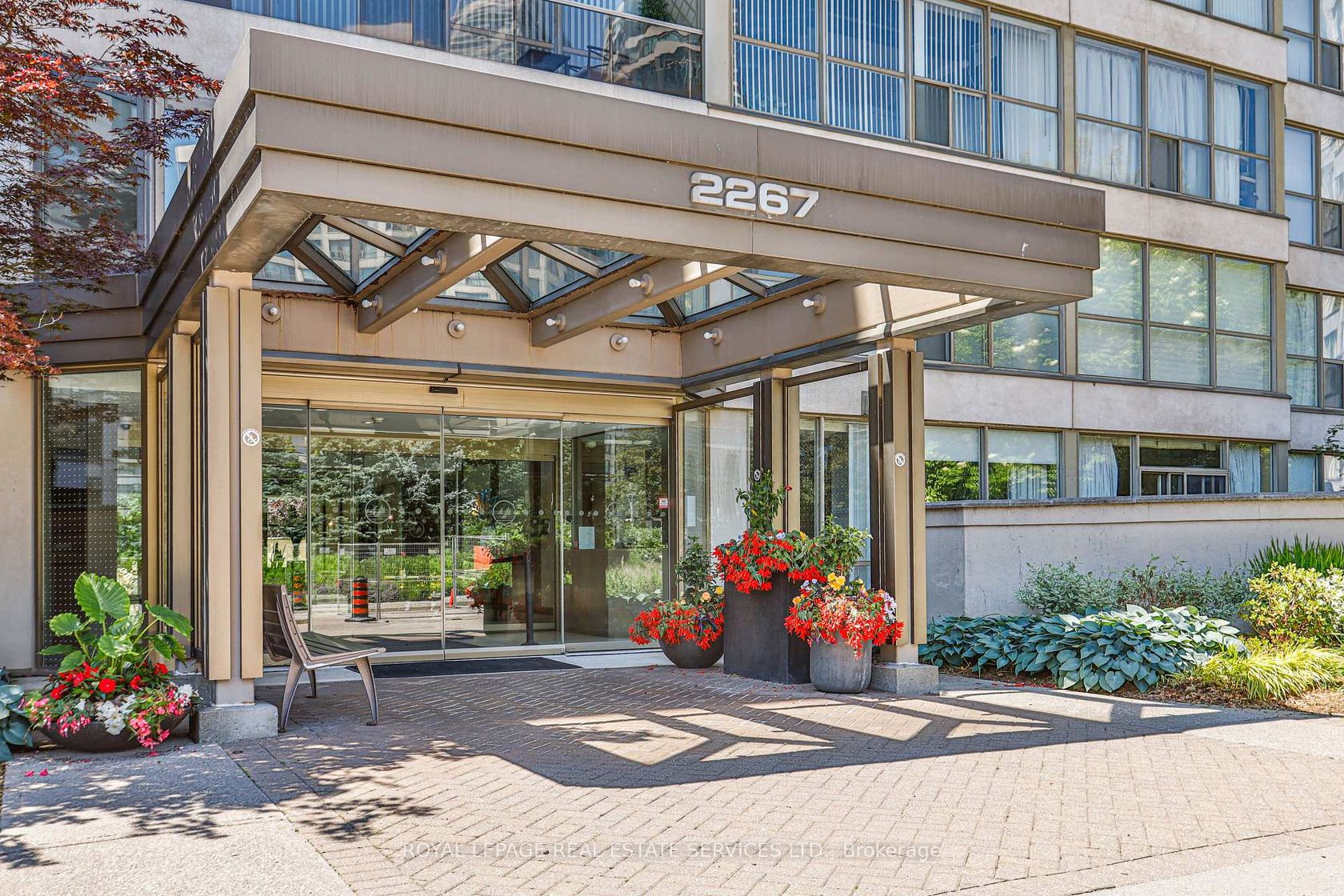 1304 - 2267 Lakeshore Boulevard W, Mimico, Toronto photo number 2