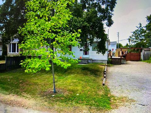 Photo 0 at 32 Amiens Road, West Hill, Toronto