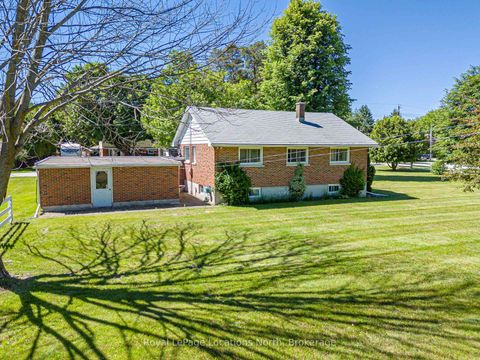 Photo 2 at 2 Buist Street, Nottawa, Clearview