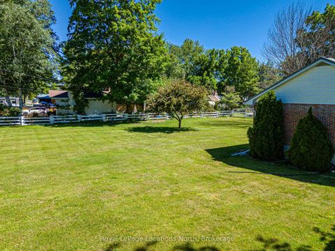 Photo 3 at 2 Buist Street, Nottawa, Clearview