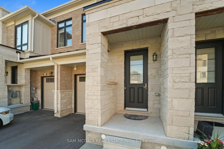 Photo 1 at 1402 Almonte Drive, Tyandaga, Burlington