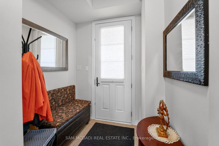 Photo 2 at 1402 Almonte Drive, Tyandaga, Burlington
