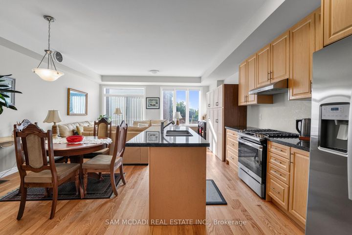 Photo 6 at 1402 Almonte Drive, Tyandaga, Burlington
