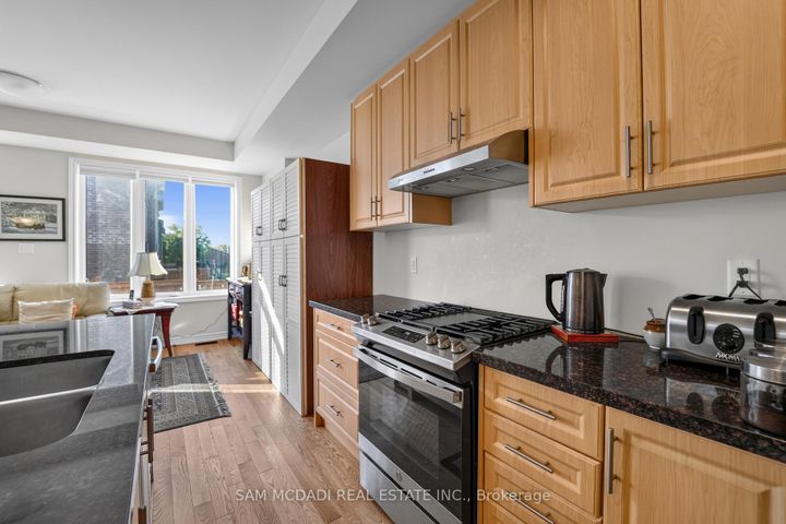 Photo 8 at 1402 Almonte Drive, Tyandaga, Burlington