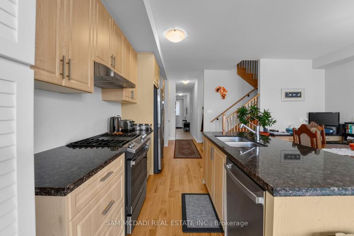 Photo 9 at 1402 Almonte Drive, Tyandaga, Burlington