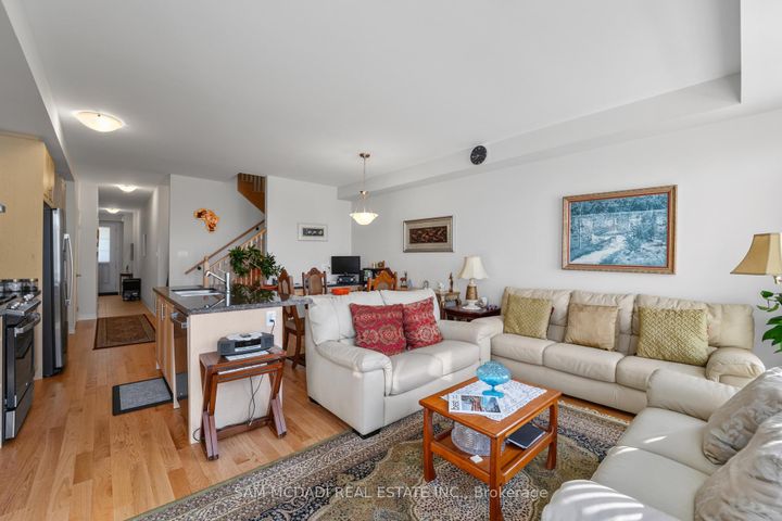 Photo 12 at 1402 Almonte Drive, Tyandaga, Burlington