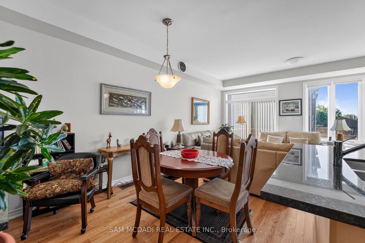 Photo 14 at 1402 Almonte Drive, Tyandaga, Burlington