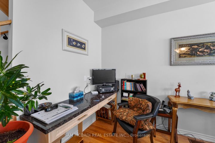 Photo 15 at 1402 Almonte Drive, Tyandaga, Burlington