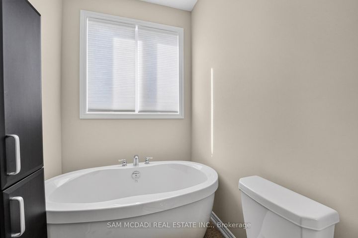 Photo 23 at 1402 Almonte Drive, Tyandaga, Burlington