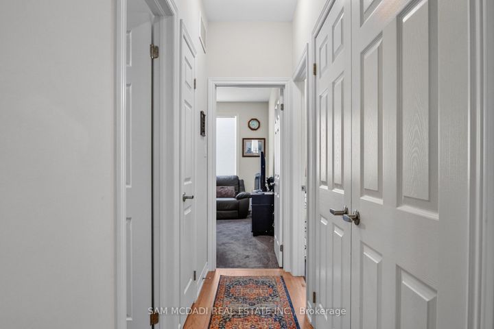 Photo 26 at 1402 Almonte Drive, Tyandaga, Burlington