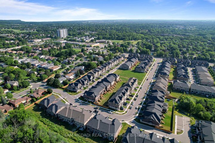 Photo 40 at 1402 Almonte Drive, Tyandaga, Burlington