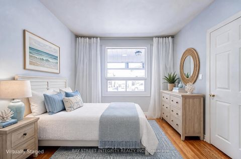 Photo 7 at 19 Robinson Avenue, Oakridge, Toronto