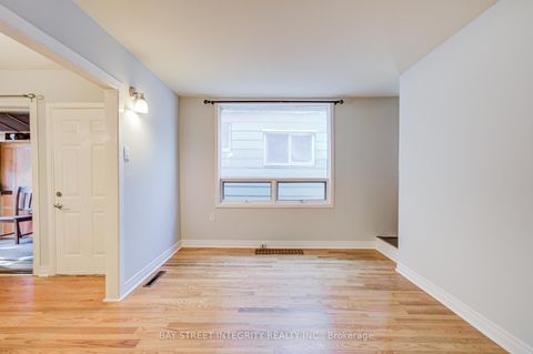Photo 11 at 19 Robinson Avenue, Oakridge, Toronto