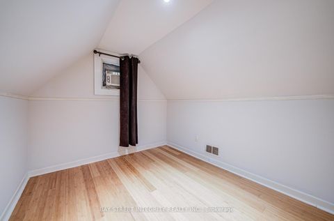 Photo 25 at 19 Robinson Avenue, Oakridge, Toronto