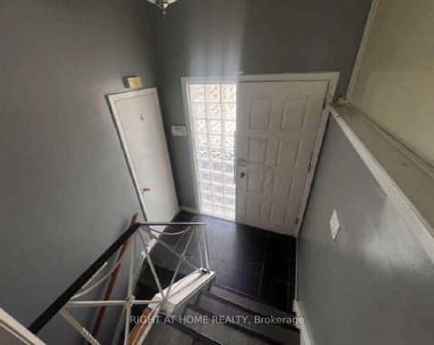 Photo 1 at 32 Brimorton Drive, Bendale, Toronto