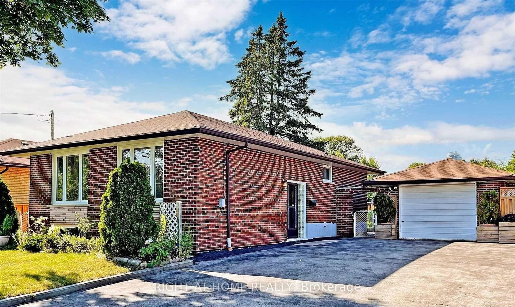 32 Brimorton Drive, Bendale, Toronto 