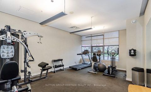 Photo 4 at 404 - 7730 Kipling Avenue, West Woodbridge, Vaughan