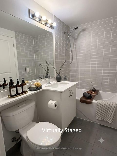 Photo 11 at 404 - 7730 Kipling Avenue, West Woodbridge, Vaughan