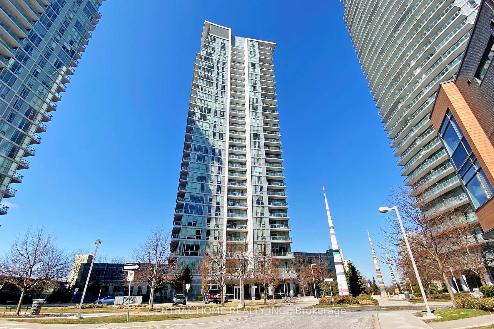 1909 - 66 Forest Manor Road, Henry Farm, Toronto photo 3