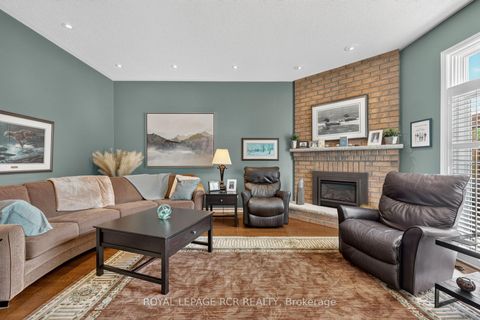 Photo 7 at 1071 Lockwood Circle, Wyndham, Newmarket