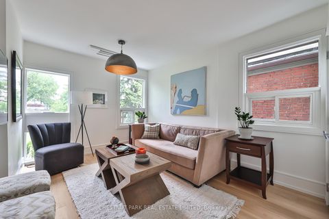 Photo 12 at 92 Balmoral Avenue, St. Clair, Toronto