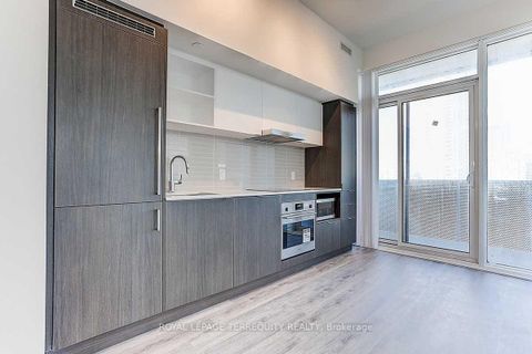 Photo 11 at 3215 - 138 Downes Street, Waterfront Communities C8, Toronto